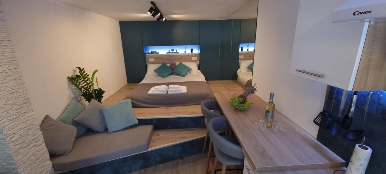 Appartement Studio Ayla à Rovinj Extérieur photo